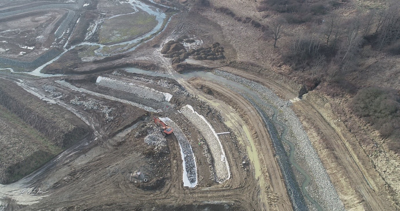 Budowa suchego zbiornika przeciwpowodziowego na potoku Duna miejscowość Krosnowice